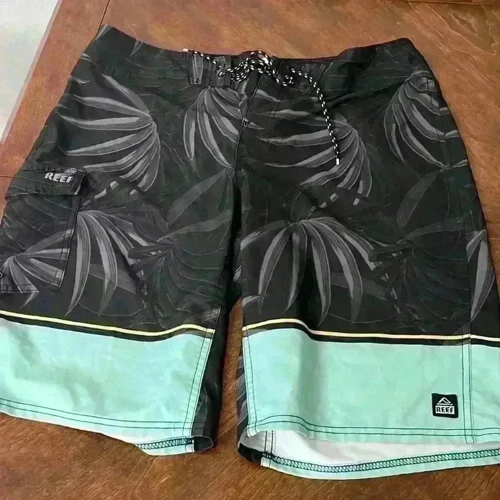 Men’s board shorts